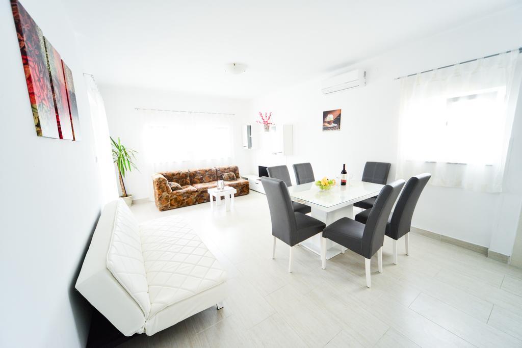 Apartments Valentina Petrcane Luaran gambar