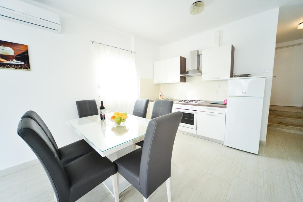 Apartments Valentina Petrcane Luaran gambar
